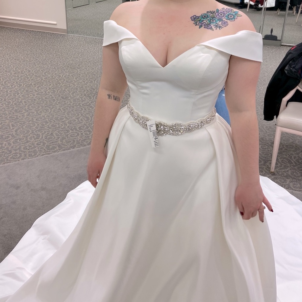 David's Bridal ivory wedding dress size 10